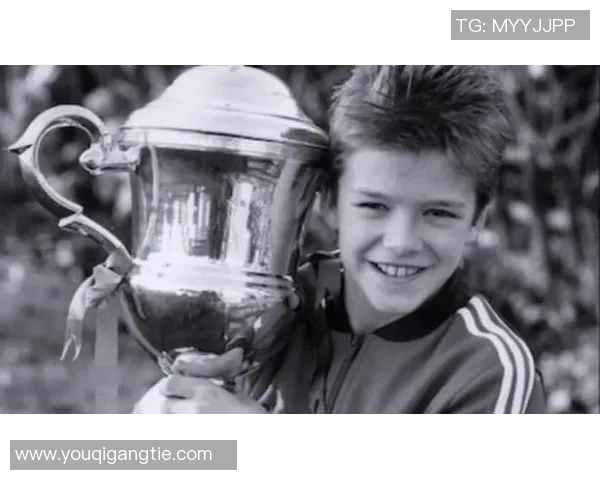 已退役足球明星的传奇人生与未来发展之路探讨