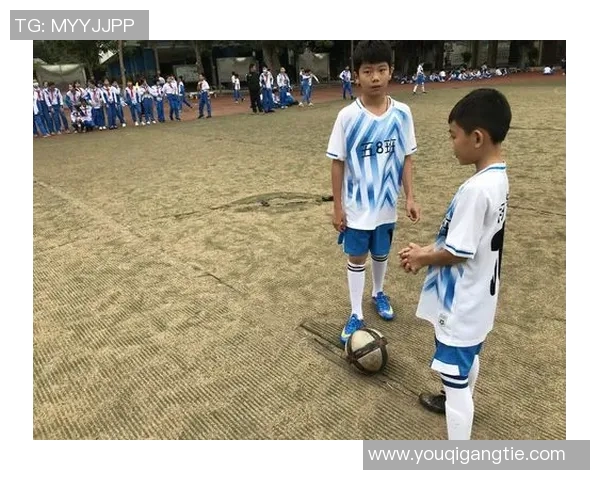 校园足球明星照片墙展现青春活力与梦想追逐的精彩瞬间